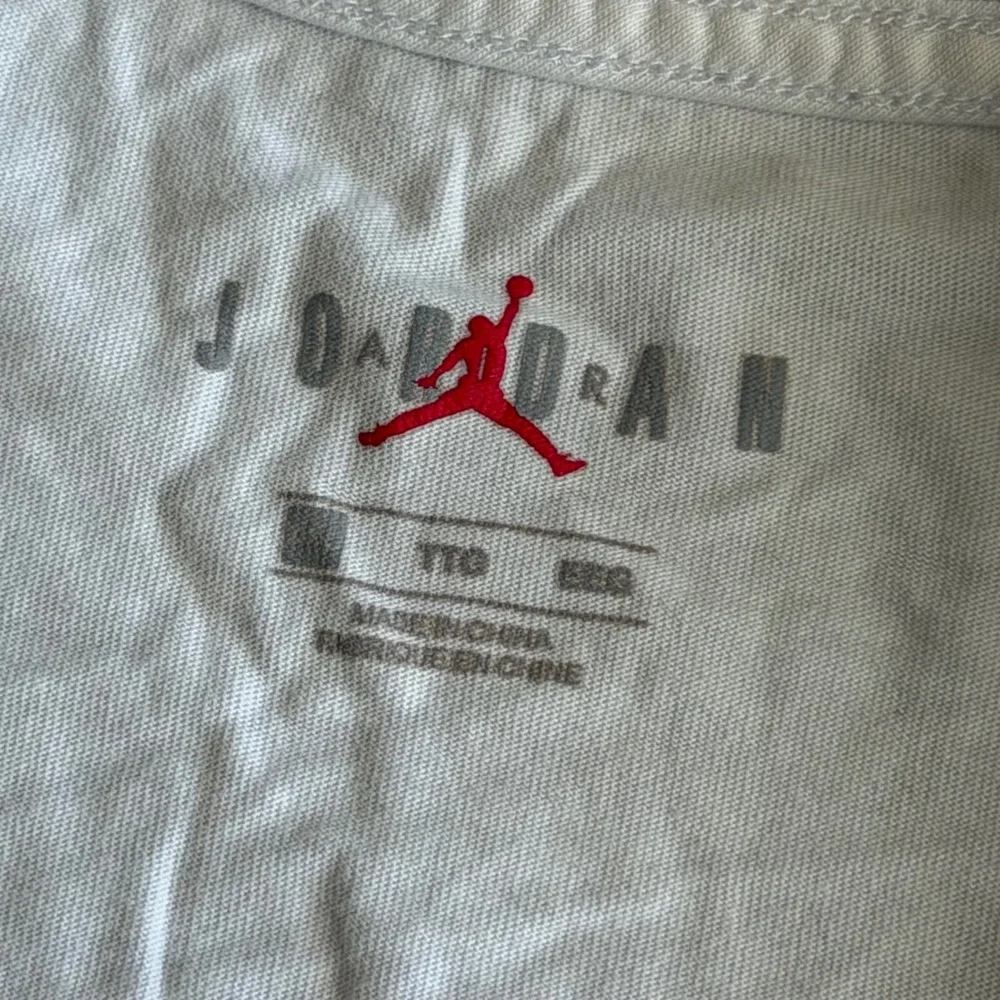 Jordan Mens Long Sleeve T-Shirt White Multi Graphic Jumpman AT8938-100 Size 2XL